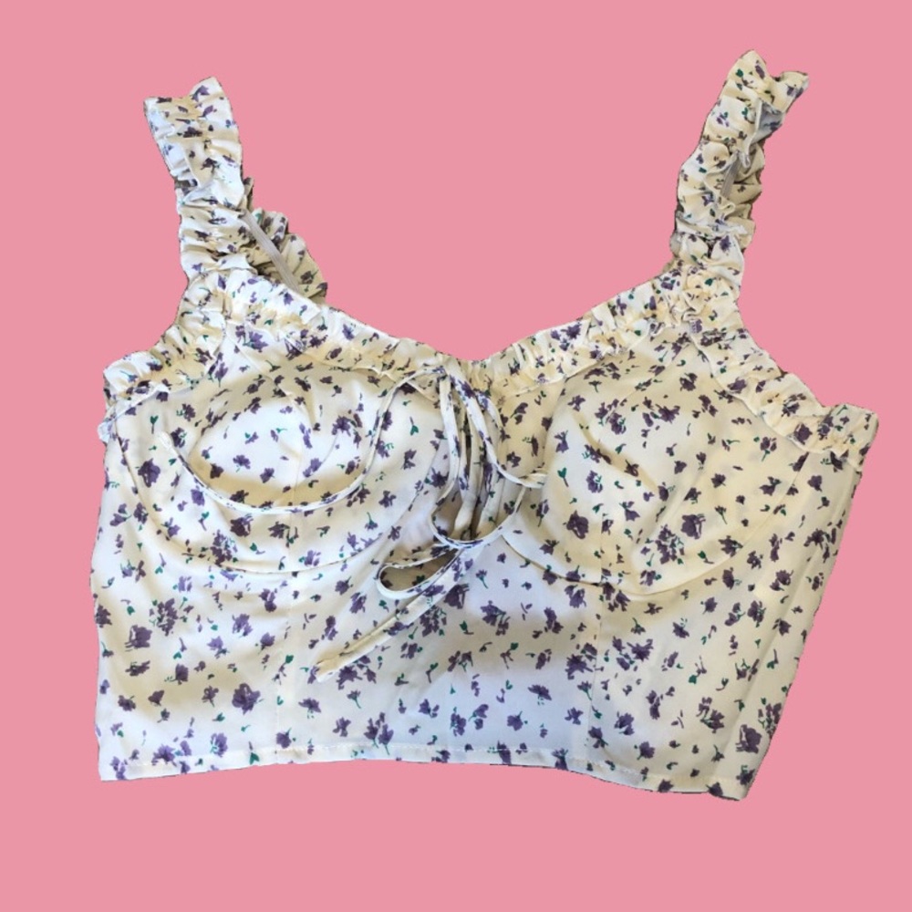 Adorable lavender floral tank top